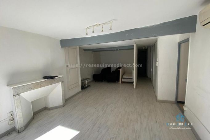 A louer STUDIO  51 M2  DRAGUIGNAN