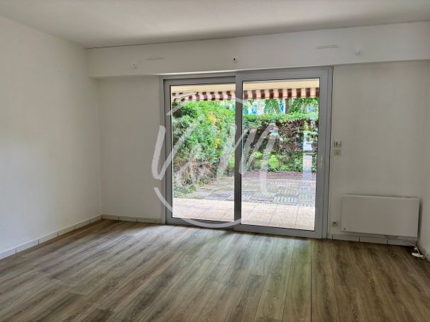 A vendre APPARTEMENT T2 33 M2 TERRASSE BORD DE MER ANDERNOS LES BAINS