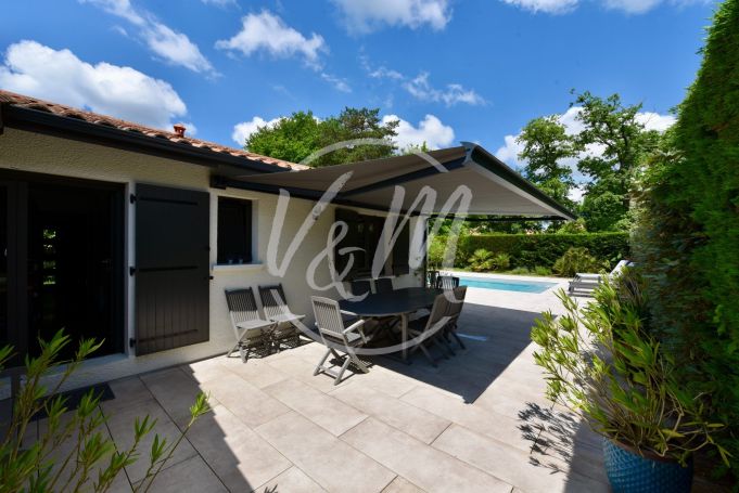 A vendre MAISON 6 PIECES 132 M² PESSAC MAGONTY PESSAC
