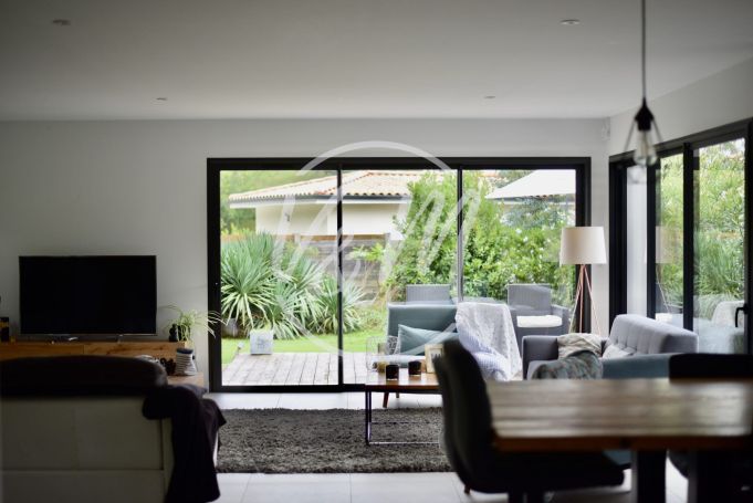 A vendre MAISON  CONTEMPORAINE BORD DE MER AUDENGE