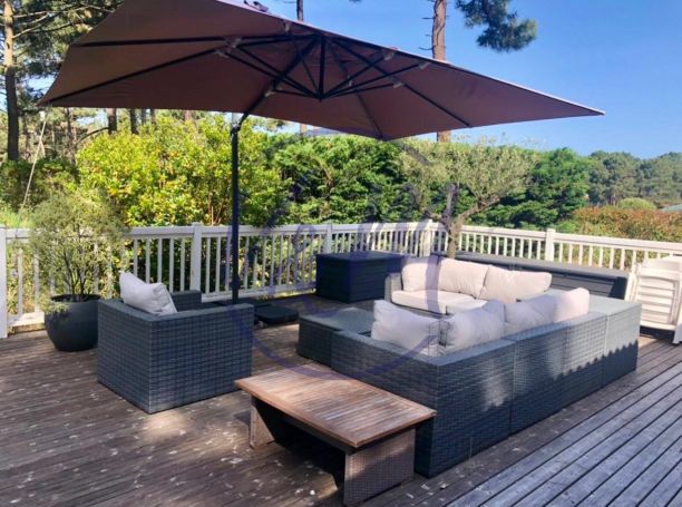 A vendre MAISON  CONTEMPORAINE BORD DE MER LE PORGE