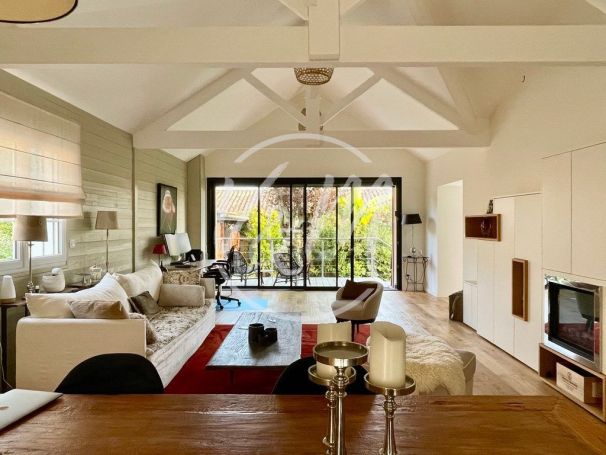 A vendre MAISON  4 PIECES 134 M2 BORD DE MER ANDERNOS LES BAINS