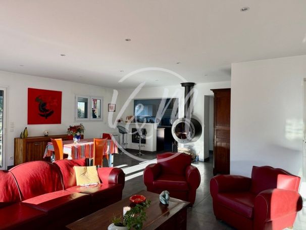 A vendre MAISON  6 PIECES 152 M2 BORD DE MER ANDERNOS LES BAINS