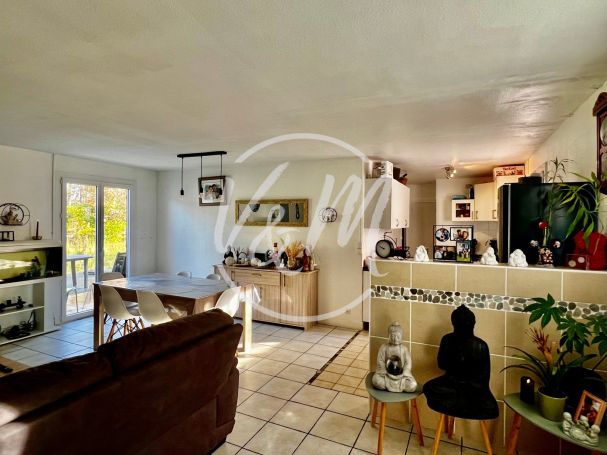 A vendre MAISON  5 PIECES 102 M2 BORD DE MER LE PORGE