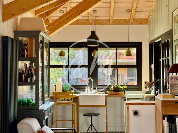A vendre LOFT  5 PIECES 152 M2 BORD DE MER ANDERNOS LES BAINS