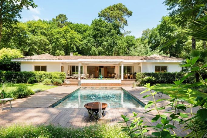 A vendre  VILLA D'EXCEPTION 5 PIECES FACE AU GOLF  HOSSEGOR