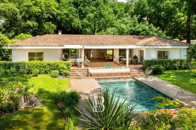 A vendre  VILLA D'EXCEPTION 5 PIECES FACE AU GOLF  HOSSEGOR