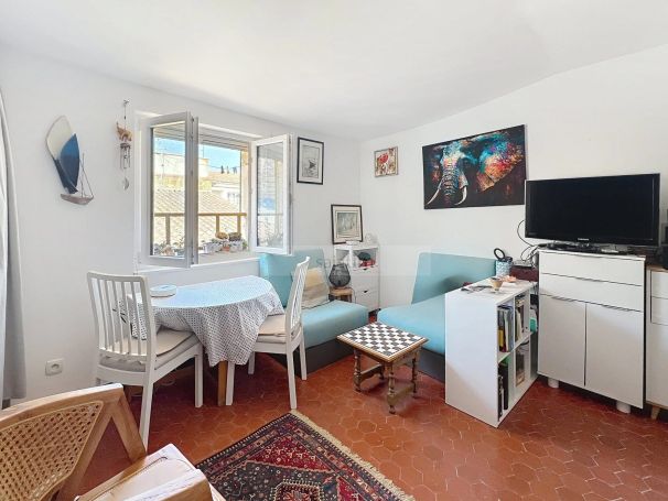 A vendre Studio 19 M² RUE PIETONNE La Seyne-sur-Mer