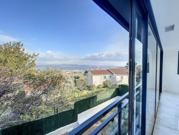 A vendre VILLA CONTEMPORAINE 4 PIECES VUE MER PANORAMIQUE  La Ciotat