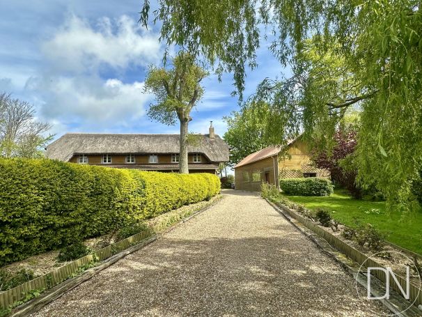 A vendre Ensemble immobilier de caractEre 10 PIECES Etretat