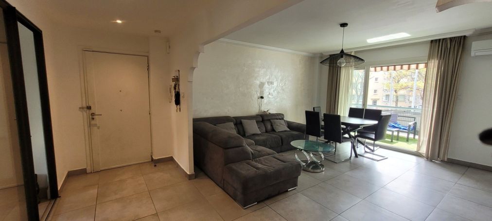 A vendre Appartement T5 97 M² garage ET cave Toulon