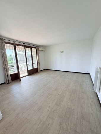 A vendre  Appartement T4 80 M² BORD DE MER Bandol