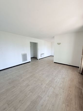 A vendre  Appartement T4 80 M² BORD DE MER Bandol
