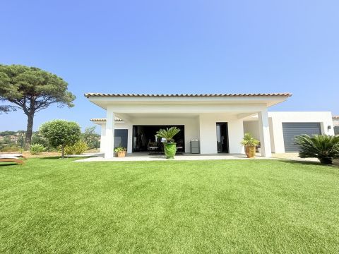 A vendre BELLE Maison 4 PIECES 130 M² plain-pied Sainte-Maxime