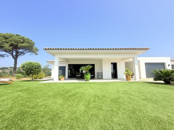 A vendre BELLE Maison 4 PIECES 130 M² plain-pied Sainte-Maxime