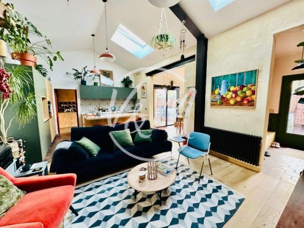 A vendre CHARMANTE Maison d'architecte 4 PIECES 95 M²  Begles
