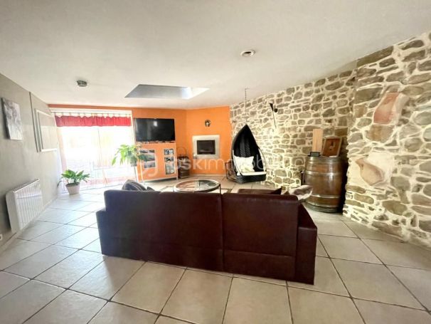 A louer MAISON  DE MAîTRE  TALAIRAN