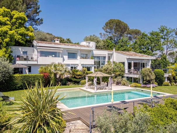 A louer MAISON  D'ARCHITECTE  VALBONNE
