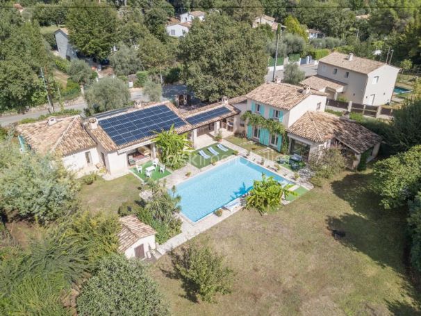 A louer MAISON  8 PIECES 253 M2  ROQUEFORT LES PINS