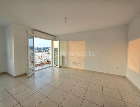 A louer APPARTEMENT NEUF T2 46 M2 BORD DE MER LE CANNET