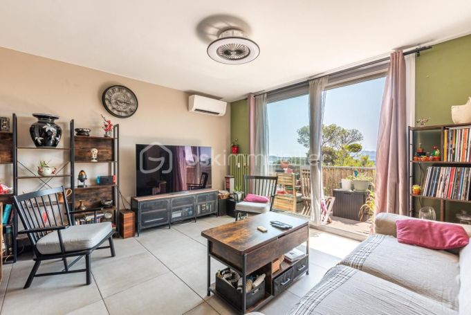 A louer APPARTEMENT T4 70 M2 TERRASSE BORD DE MER TOULON