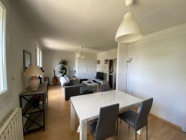 A louer APPARTEMENT T3 65 M2  BEZIERS