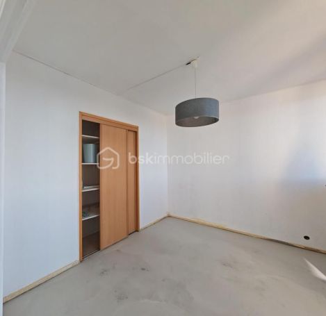A louer APPARTEMENT T5 90 M2  BILLERE