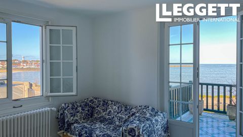 A louer APPARTEMENT DE PRESTIGE T4 87 M2 TERRASSE PIEDS DANS L'EAU CIBOURE