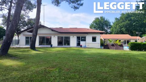A vendre Maison 5 PIECES Double Garage  Piscine sur un terrain de 2030 M² La Teste De Buch
