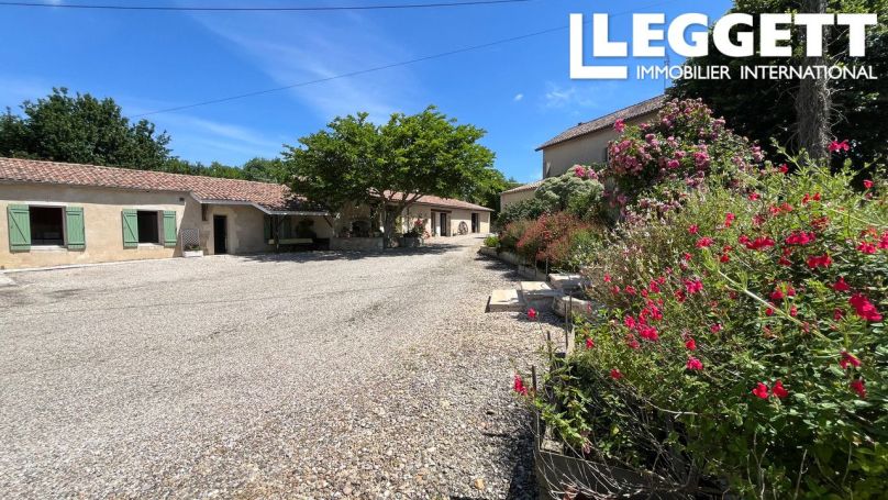 A vendre GîTE  LES LEVES ET THOUMEYRAGUE