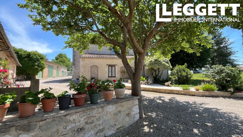 A vendre GîTE  LES LEVES ET THOUMEYRAGUE
