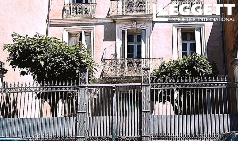 A louer MAISON  DE MAîTRE  QUARANTE