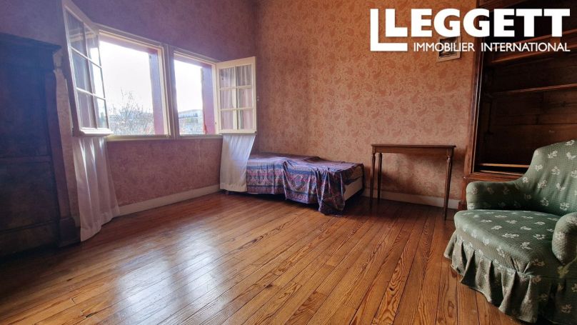 A louer MAISON  12 PIECES 319 M2  PESSAC