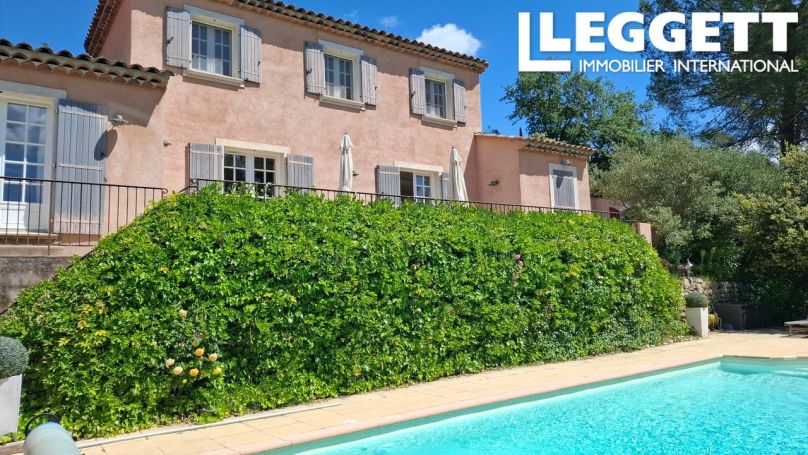 A louer APPARTEMENT  234 M2  ENTRECASTEAUX