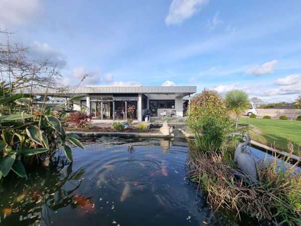 A vendre Magnifique maison contemporaine 10 PIECES entre ville et campagne LESNEVEN