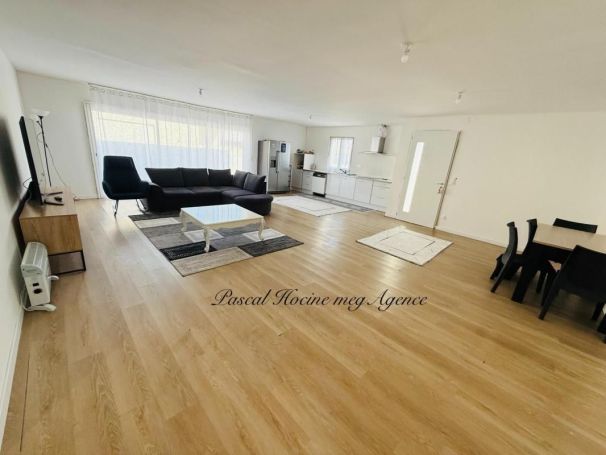 A louer MAISON  5 PIECES 120 M2  FABREZAN