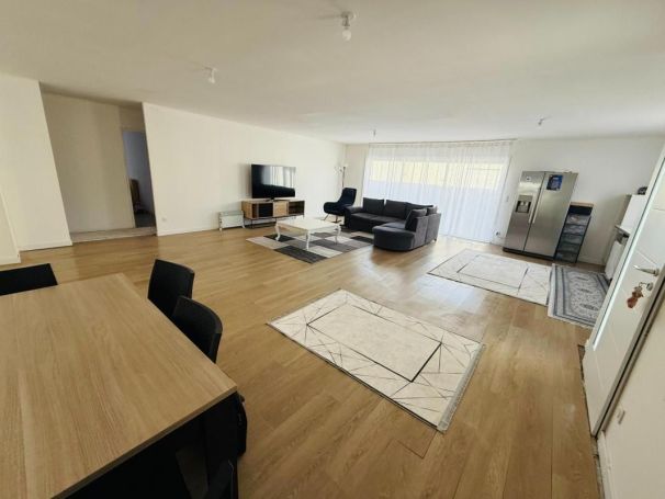 A louer MAISON  5 PIECES 120 M2  FABREZAN