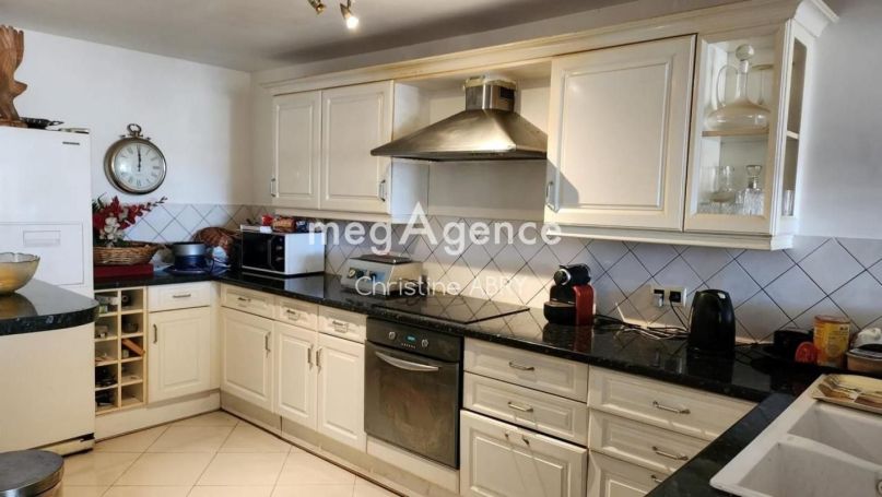 A louer LOFT T3 114 M2 BORD DE MER MANDELIEU LA NAPOULE
