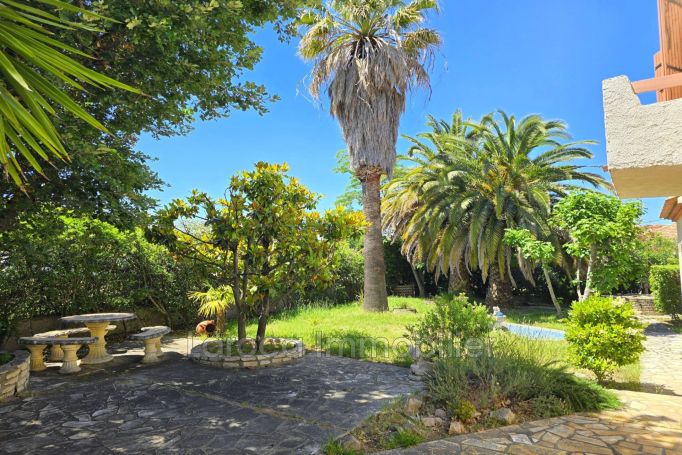 A louer MAISON  4 PIECES 95 M2  SAINT GENIS DES FONTAINES