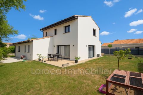 A louer MAISON  5 PIECES 131 M2  SOREDE Village