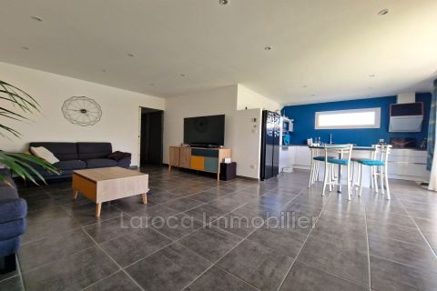 A vendre MAISON  6 PIECES 103 M2  BROUILLA Village