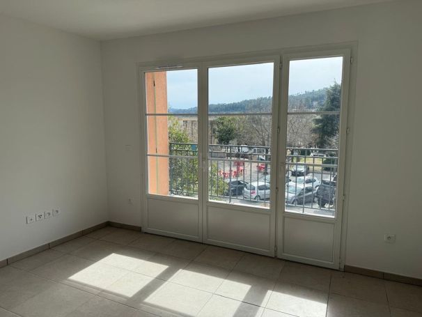 A louer APPARTEMENT NEUF T2 45 M2  TARADEAU
