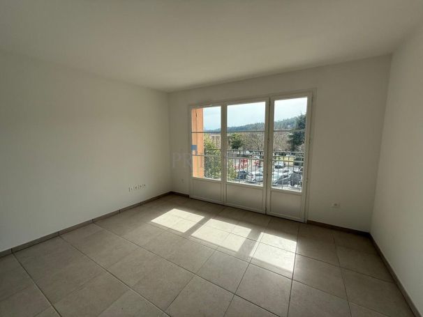 A louer APPARTEMENT NEUF T2 50 M2  TARADEAU