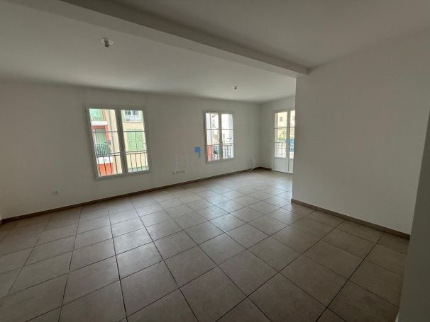 A louer APPARTEMENT NEUF T2 50 M2  TARADEAU