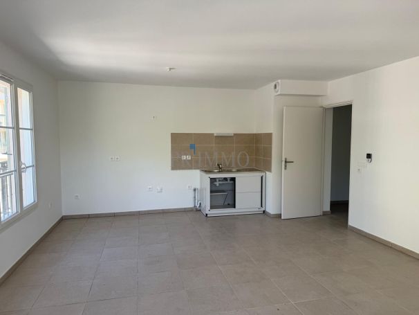 A louer APPARTEMENT NEUF T3 71 M2  TARADEAU