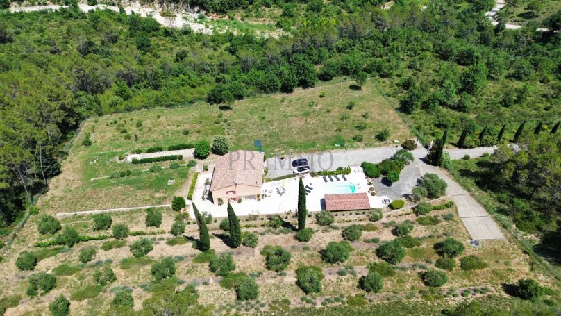 A louer MAISON  6 PIECES 242 M2  TARADEAU