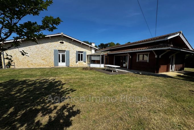 A louer LONGèRE  4 PIECES 144 M2  LESPARRE MEDOC
