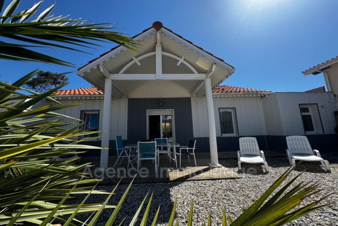 A louer MAISON  10 PIECES 106 M2 BORD DE MER LACANAU