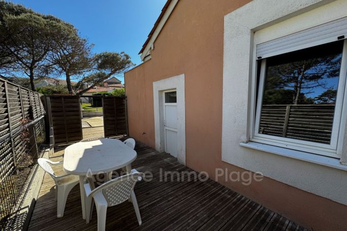 A louer MAISON  10 PIECES 106 M2 BORD DE MER LACANAU