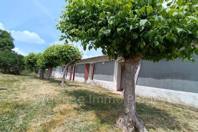 A louer LONGèRE  4 PIECES 111 M2  VERTHEUIL